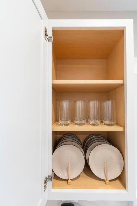 Brand New Cozy Modern Bungalow W/Hot Tub+Movieroom 7 Min From Uptown Charlotte Extérieur photo
