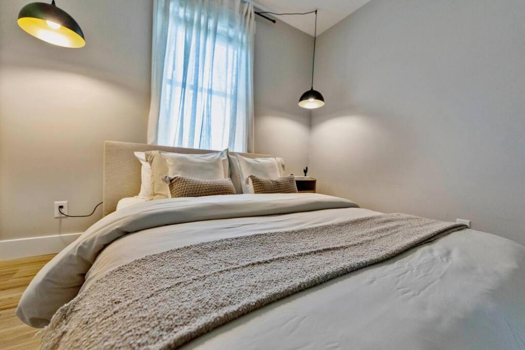 Brand New Cozy Modern Bungalow W/Hot Tub+Movieroom 7 Min From Uptown Charlotte Extérieur photo