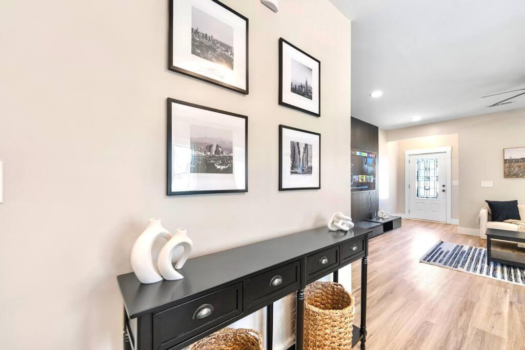 Brand New Cozy Modern Bungalow W/Hot Tub+Movieroom 7 Min From Uptown Charlotte Extérieur photo