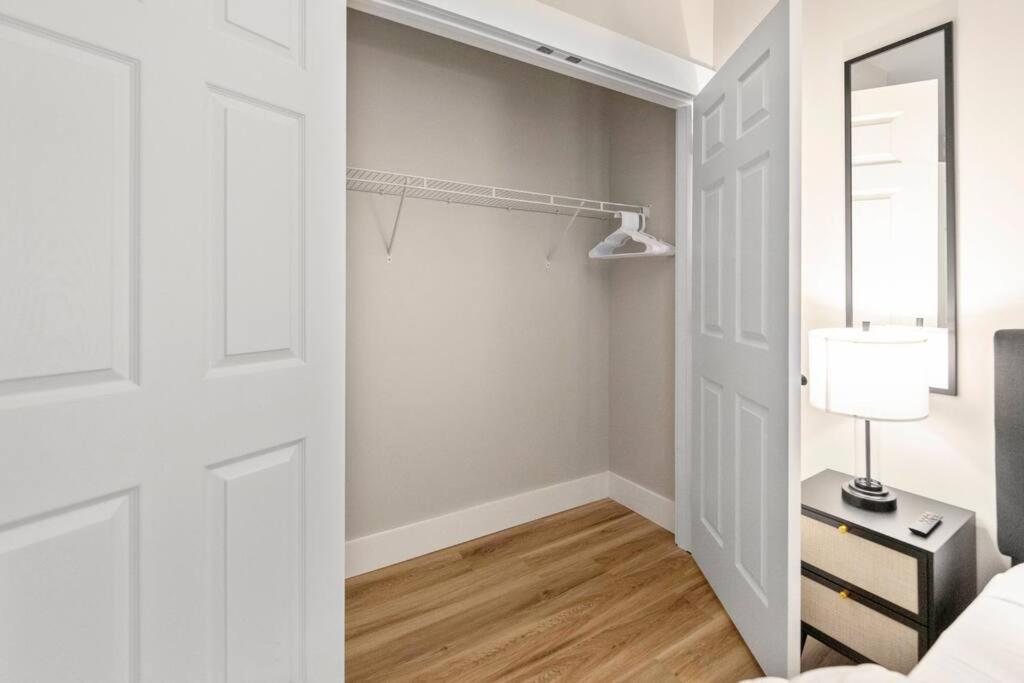 Brand New Cozy Modern Bungalow W/Hot Tub+Movieroom 7 Min From Uptown Charlotte Extérieur photo
