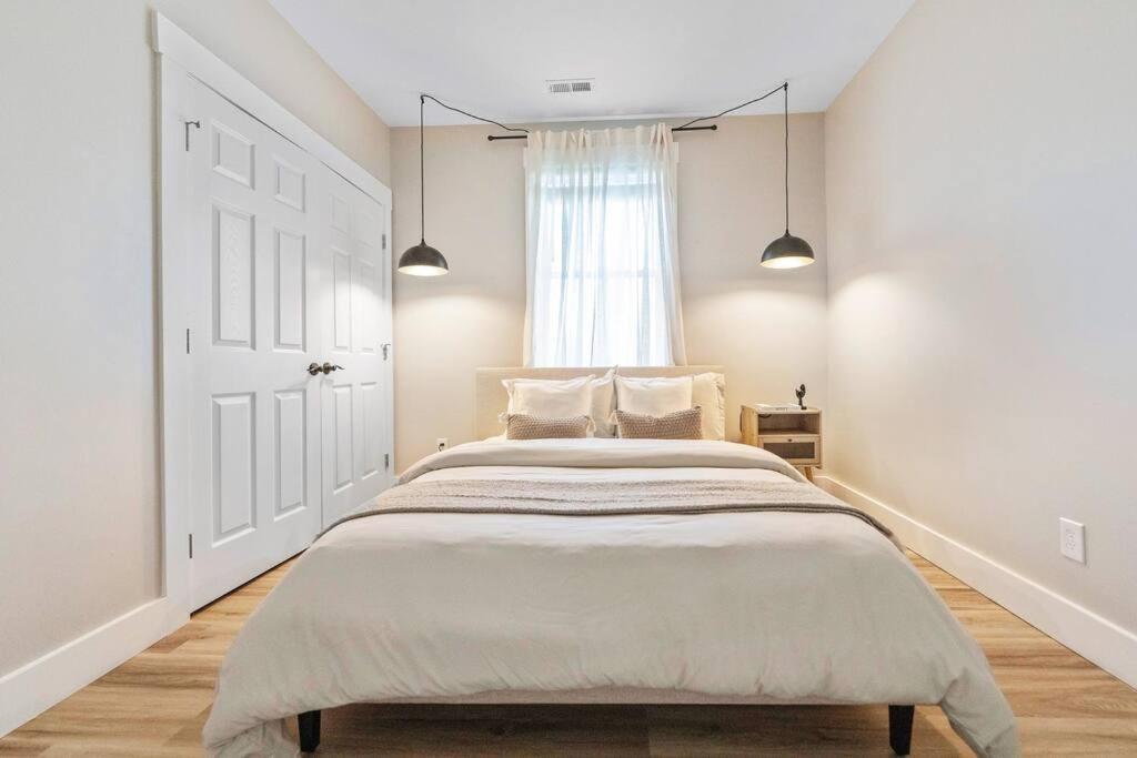 Brand New Cozy Modern Bungalow W/Hot Tub+Movieroom 7 Min From Uptown Charlotte Extérieur photo