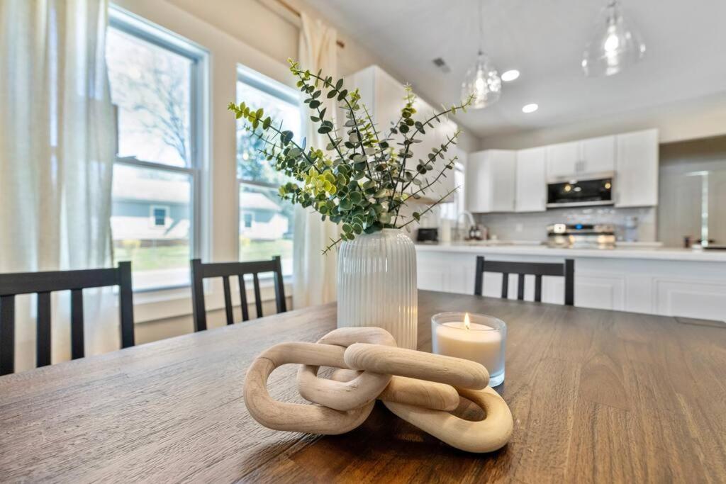 Brand New Cozy Modern Bungalow W/Hot Tub+Movieroom 7 Min From Uptown Charlotte Extérieur photo